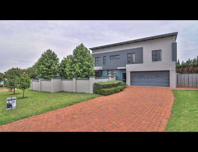 3 BEDROOM HOUSE FOR SALE IN MIDSTREAM MEADOWS